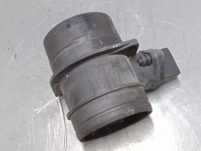 Recambio de caudalimetro para audi a3 sportback (8pa) 2.0 tdi referencia OEM IAM 074906461  