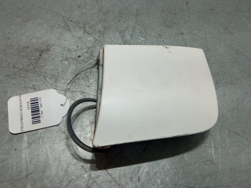 Recambio de tapa exterior combustible para peugeot 107 (pm_, pn_) 1.0 referencia OEM IAM   