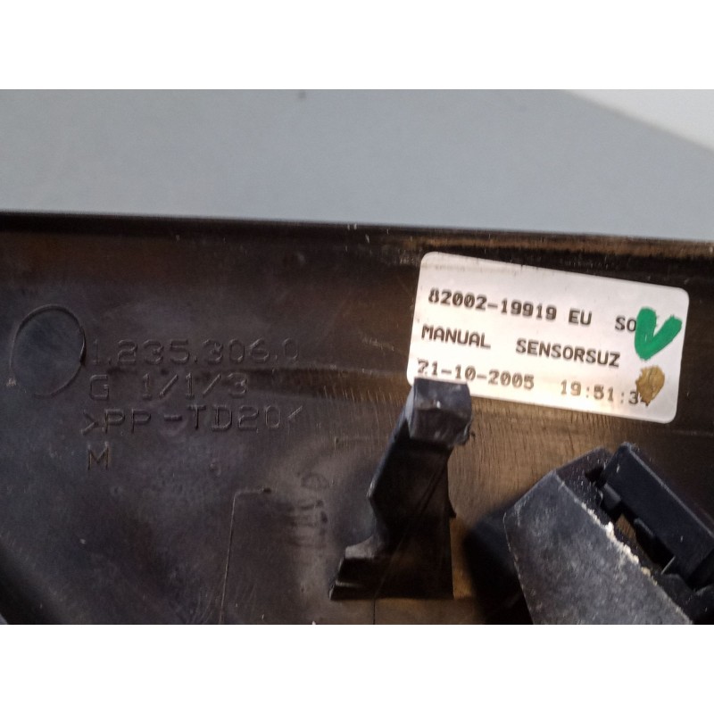 Recambio de retrovisor izquierdo para renault megane ii sedán (lm0/1_) 1.5 dci (lm1e) referencia OEM IAM   