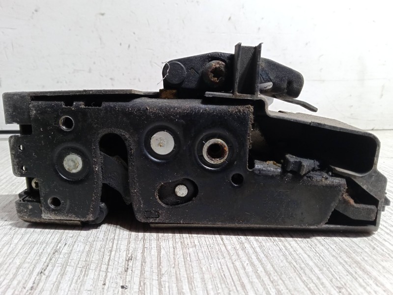 Recambio de cerradura puerta trasera izquierda para volkswagen sharan (7m8, 7m9, 7m6) 1.9 tdi referencia OEM IAM   