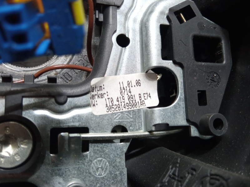 Recambio de volante para volkswagen touran (1t1, 1t2) 1.6 fsi referencia OEM IAM 1T0419091B  