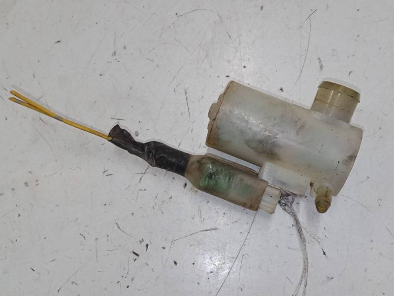 BOMBA LIMPIAPARABRISAS 