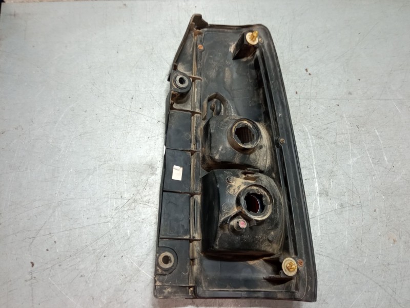 Recambio de piloto trasero izquierdo para suzuki jimny todo terreno, cerrada (sn) 1.3 16v 4wd (sn413) referencia OEM IAM 1323209