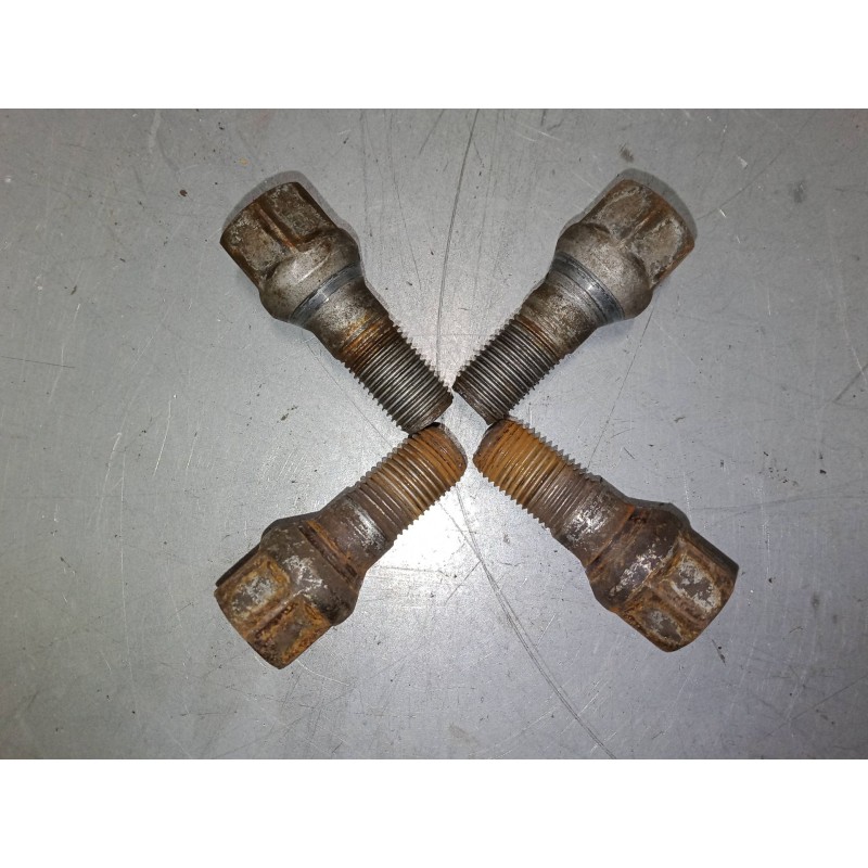 Recambio de pack 4 tornillos llanta chapa citroen - vaso 17 para citroën c3 i (fc_, fn_) 1.6 16v referencia OEM IAM   
