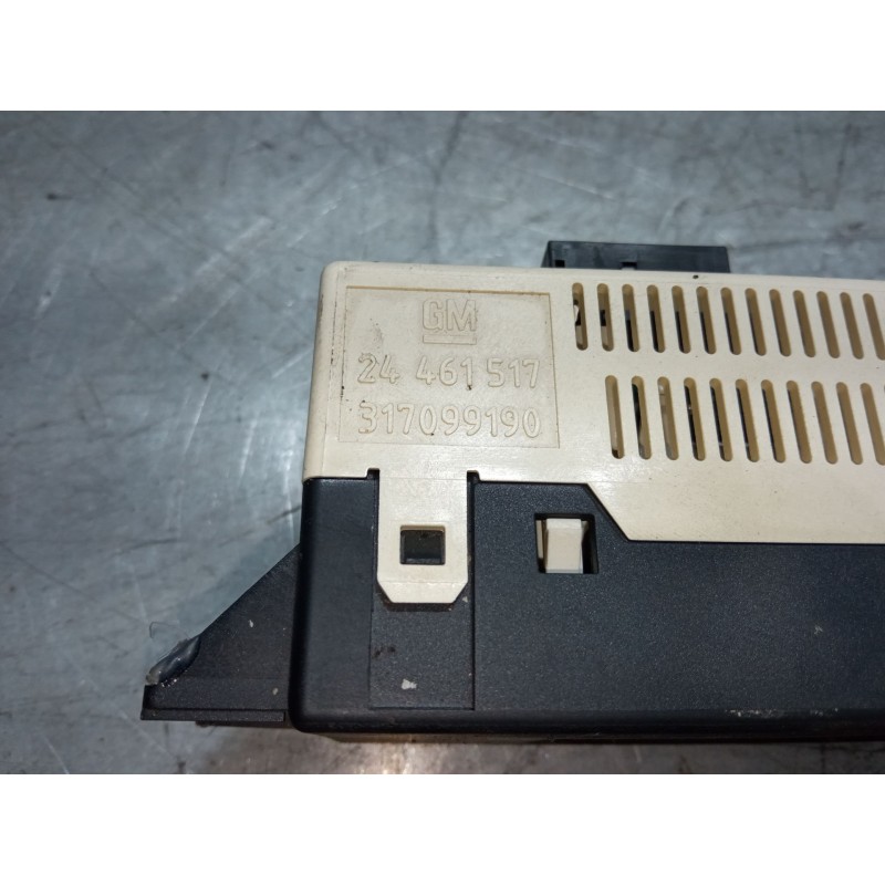 Recambio de pantalla interior reloj para opel astra g hatchback (t98) 2.0 dti 16v (f08, f48) referencia OEM IAM 24461517  