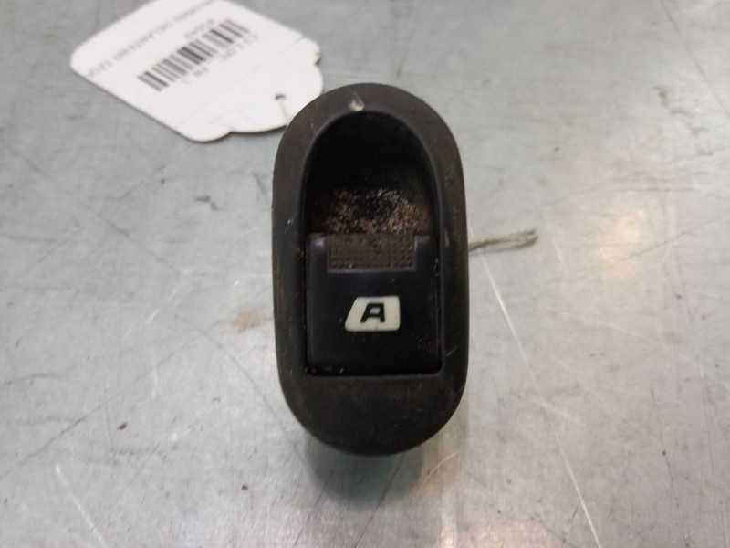 Recambio de mando elevalunas delantero izquierdo para citroën c3 i (fc_, fn_) 1.4 i referencia OEM IAM 96401469XT  
