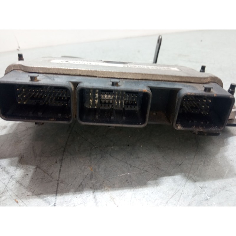 Recambio de centralita motor uce para renault scénic ii (jm0/1_) 1.6 16v (jm1r) referencia OEM IAM 8200509516 21586163-9A 820078