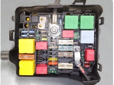 Recambio de caja reles / fusibles para peugeot 208 i (ca_, cc_) 1.2 vti 82 referencia OEM IAM    2
