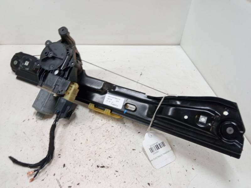 ELEVALUNAS ELECTRICO TRASERO DERECHO GN15A27000EB 