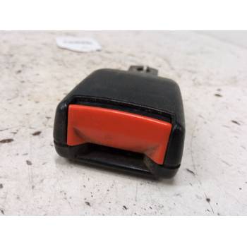 ANCLAJE CINTURON DELANTERO DERECHO 701857877F 