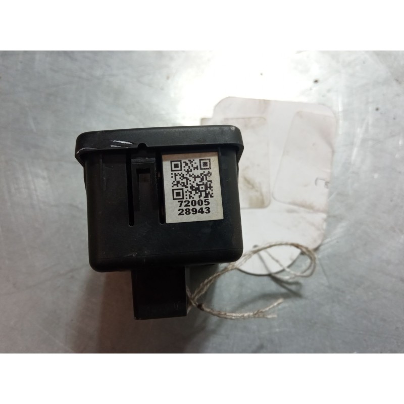 Recambio de conector usb / aux para fiat doblo furgoneta/monovolumen (223_) 1.3 jtd 16v multijet referencia OEM IAM   