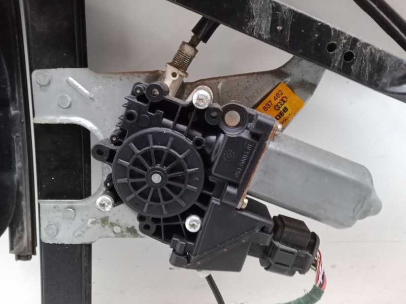 Recambio de elevalunas electrico delantero derecho para audi a3 (8l1) 1.6 referencia OEM IAM   