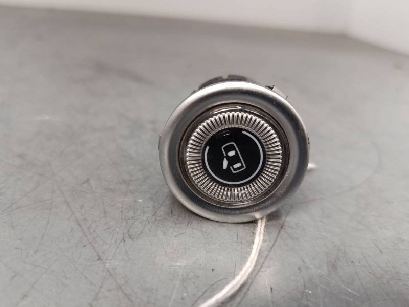 BOTON APERTURA PUERTA IZQUIERDA 7357490950 