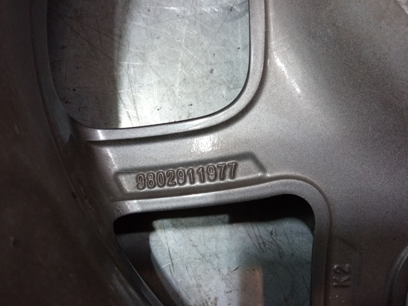 Recambio de llanta aluminio 16´´ para citroën c4 cactus 1.2 vti 82 referencia OEM IAM 9802911977  