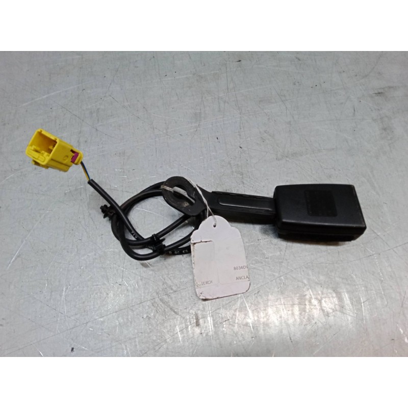Recambio de anclaje cinturon delantero izquierdo para volkswagen touareg (7la, 7l6, 7l7) 2.5 r5 tdi referencia OEM IAM   