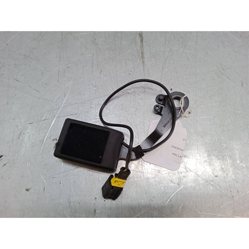 Recambio de anclaje cinturon trasero derecho para citroën c4 picasso i monospace (ud_) 1.6 hdi referencia OEM IAM   