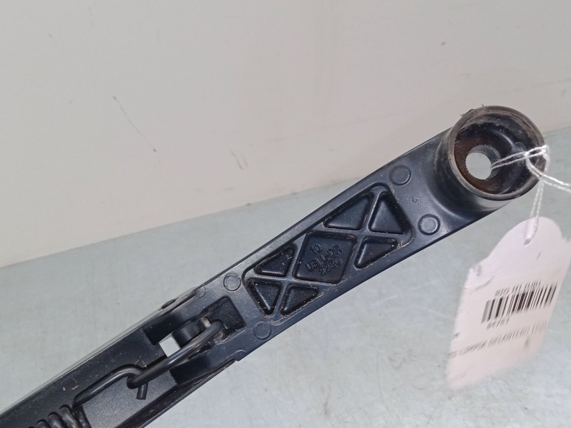 Recambio de brazo limpia delantero izquierdo para kia rio iii (ub) 1.1 crdi referencia OEM IAM   