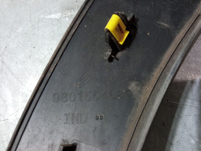 Recambio de aleta delantera derecha para citroën c4 cactus 1.2 vti 82 referencia OEM IAM   