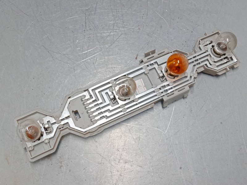 Recambio de portalampara piloto derecho para ford tourneo connect 1.8 tdci referencia OEM IAM   