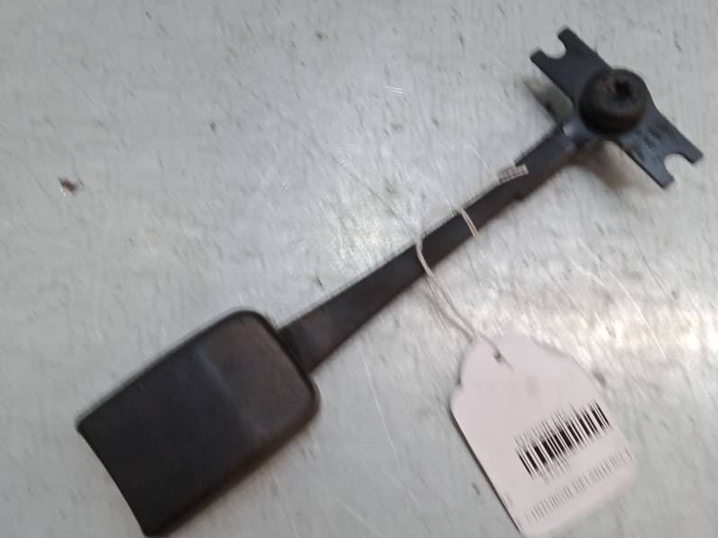 ANCLAJE CINTURON DELANTERO IZQUIERDO 