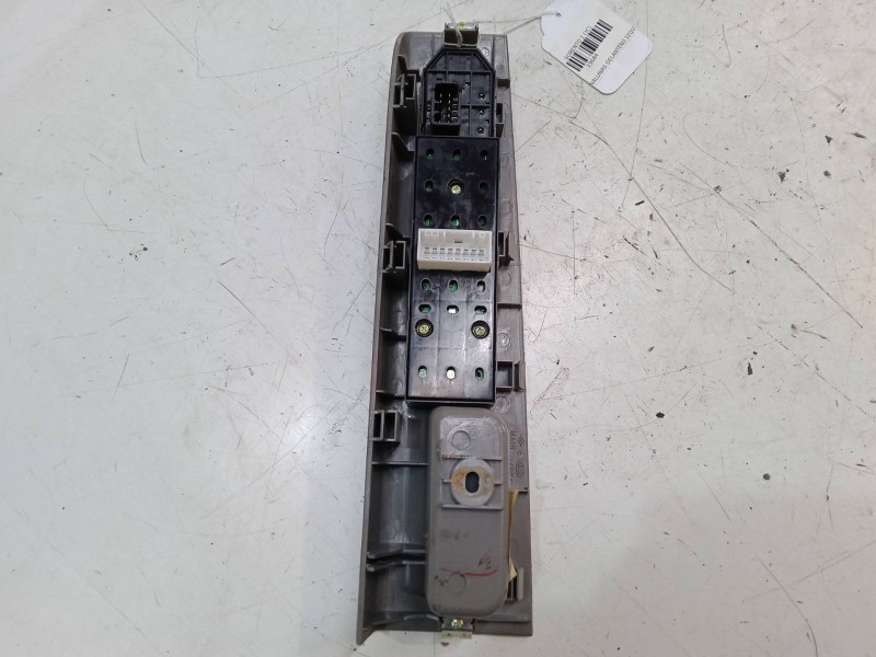 Recambio de mando elevalunas delantero izquierdo para kia sorento i (jc) 2.5 crdi referencia OEM IAM   