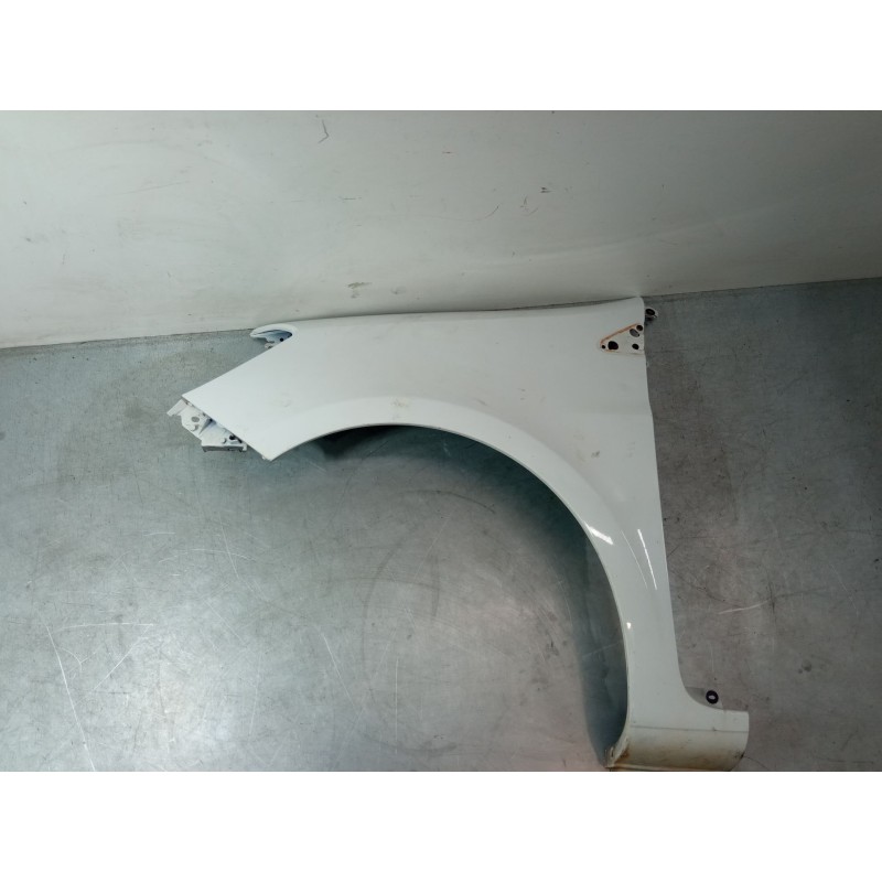 Recambio de aleta delantera izquierda para renault clio iii (br0/1, cr0/1) 1.2 16v (br02, br0j, br11, cr02, cr0j, cr11) referenc