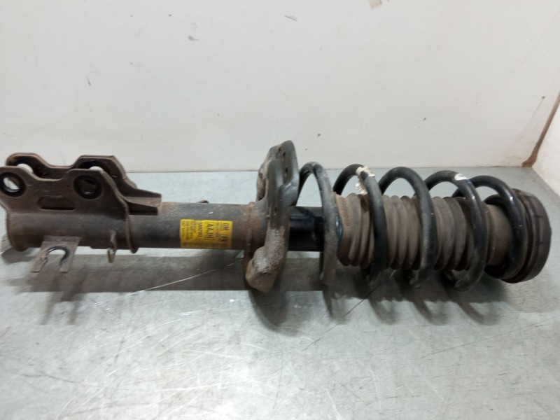 Recambio de amortiguador delantero derecho para opel mokka / mokka x (j13) 1.6 cdti (_76) referencia OEM IAM 95137358  