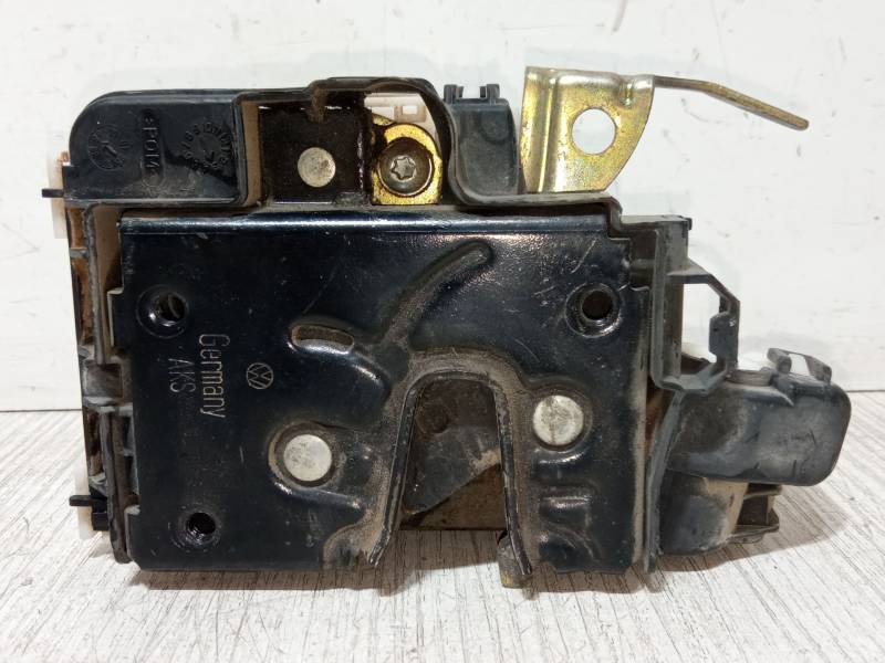 CERRADURA PUERTA DELANTERA IZQUIERDA 