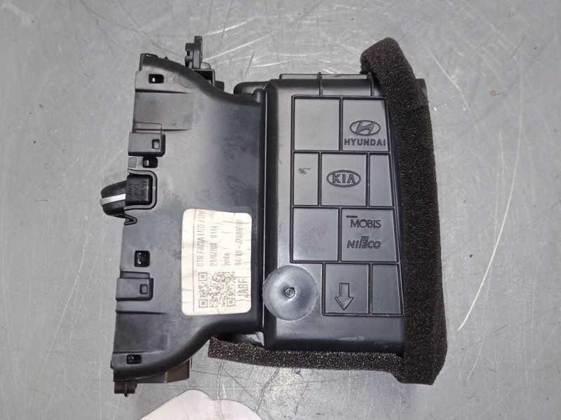 Recambio de aireador central izquierdo para kia ceed tourer (cd) 1.6 crdi 136 referencia OEM IAM   