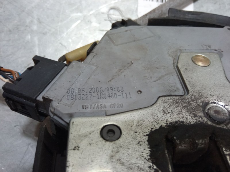 Recambio de cerradura puerta delantera derecha para bmw x5 (e53) 3.0 d referencia OEM IAM 51218402540  