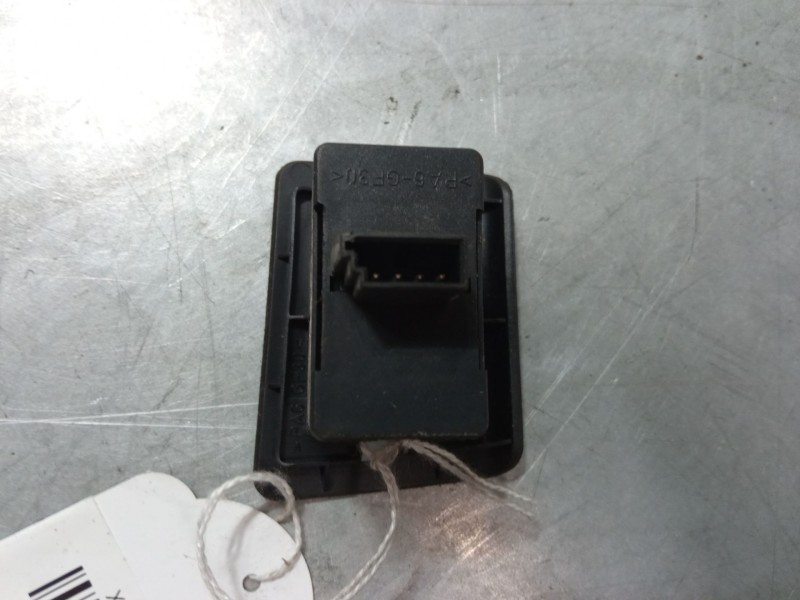 Recambio de mando elevalunas trasero derecho para bmw x5 (e53) 3.0 d referencia OEM IAM 61318385956  