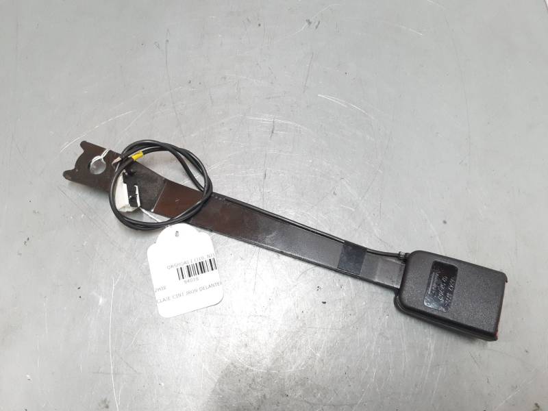 ANCLAJE CINTURON DELANTERO DERECHO 