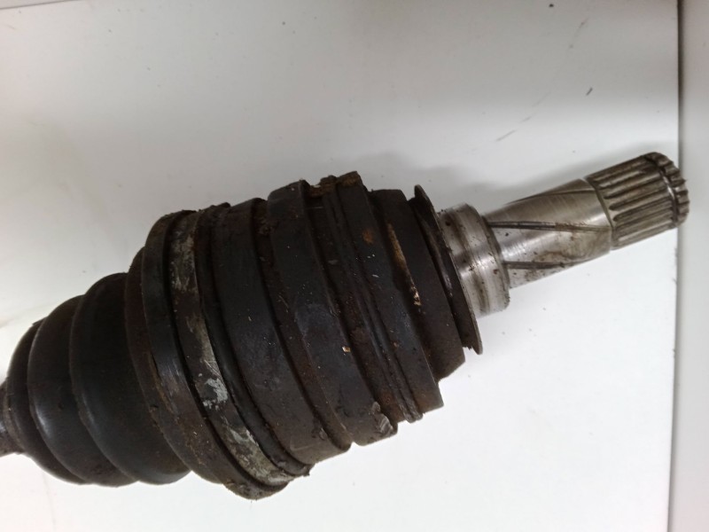 Recambio de transmision delantera derecha para opel corsa c (x01) 1.7 di (f08, f68) referencia OEM IAM   