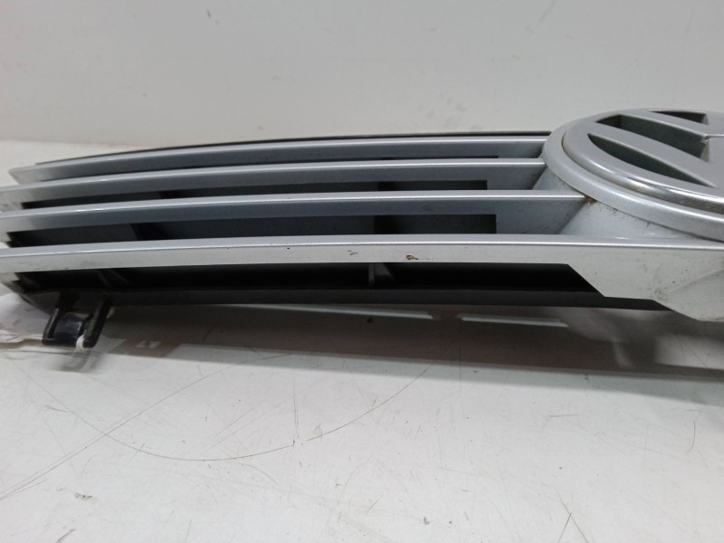 Recambio de rejillas capo para volkswagen polo (6n2) 1.4 referencia OEM IAM   