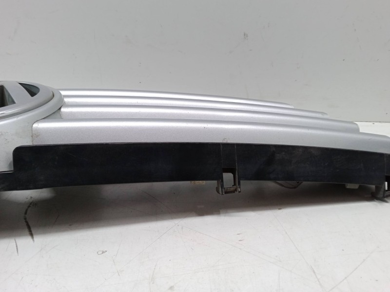 Recambio de rejillas capo para volkswagen polo (6n2) 1.4 referencia OEM IAM   