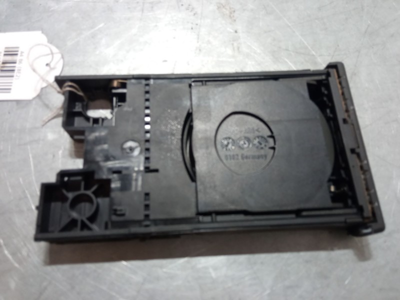 Recambio de posavasos para audi a4 b6 (8e2) 2.0 fsi referencia OEM IAM   