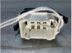 Recambio de mando elevalunas delantero derecho para renault clio ii (bb_, cb_) 1.5 dci (b/cb07) referencia OEM IAM    2