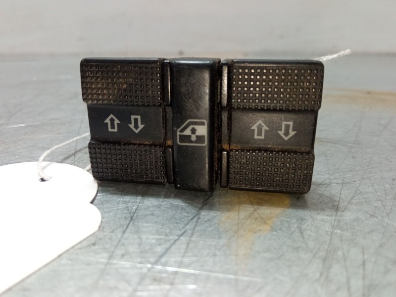 Recambio de mando elevalunas central para volkswagen golf iii cabriolet (1e7) 1.8 referencia OEM IAM   