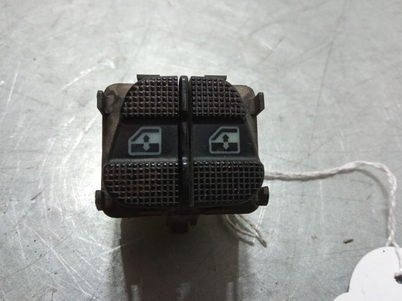 Recambio de mando elevalunas delantero izquierdo para volkswagen golf iii cabriolet (1e7) 1.8 referencia OEM IAM   