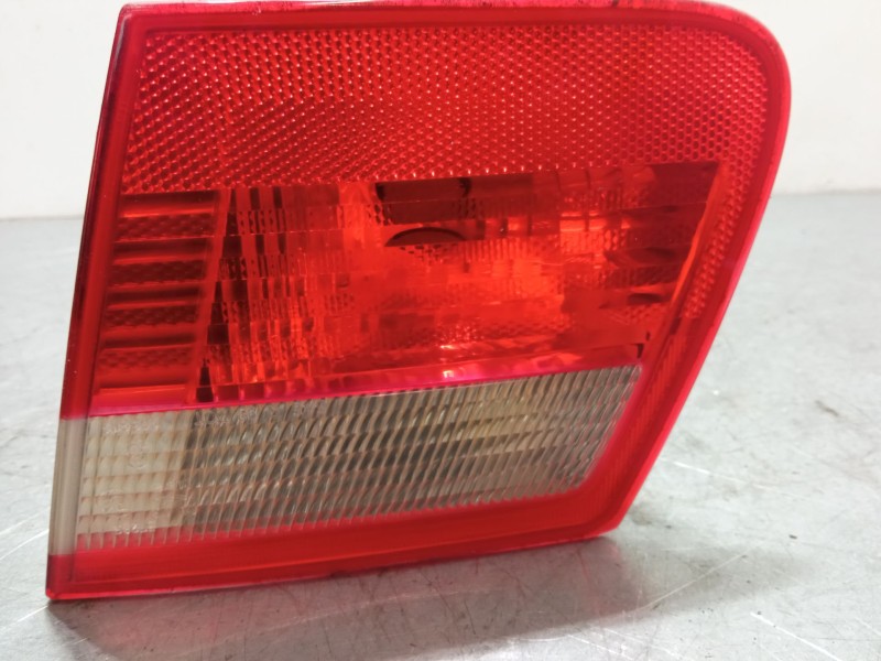 Recambio de piloto trasero porton derecho para bmw 3 touring (e46) 318 i referencia OEM IAM   