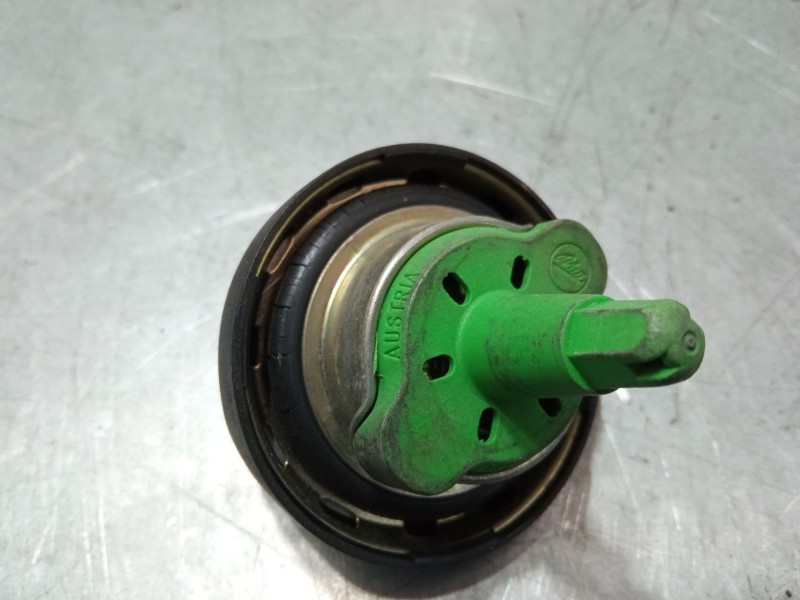 Recambio de tapon combustible para bmw 3 touring (e46) 318 i referencia OEM IAM   
