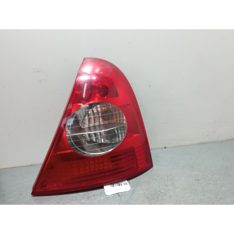 Recambio de piloto trasero derecho para renault clio ii (bb_, cb_) 1.5 dci (b/cb07) referencia OEM IAM   