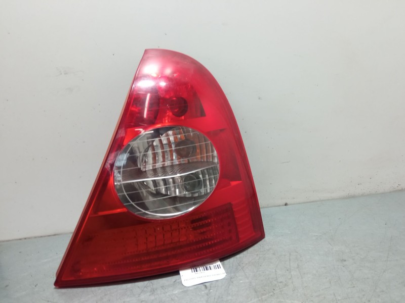 Recambio de piloto trasero derecho para renault clio ii (bb_, cb_) 1.5 dci (b/cb07) referencia OEM IAM   