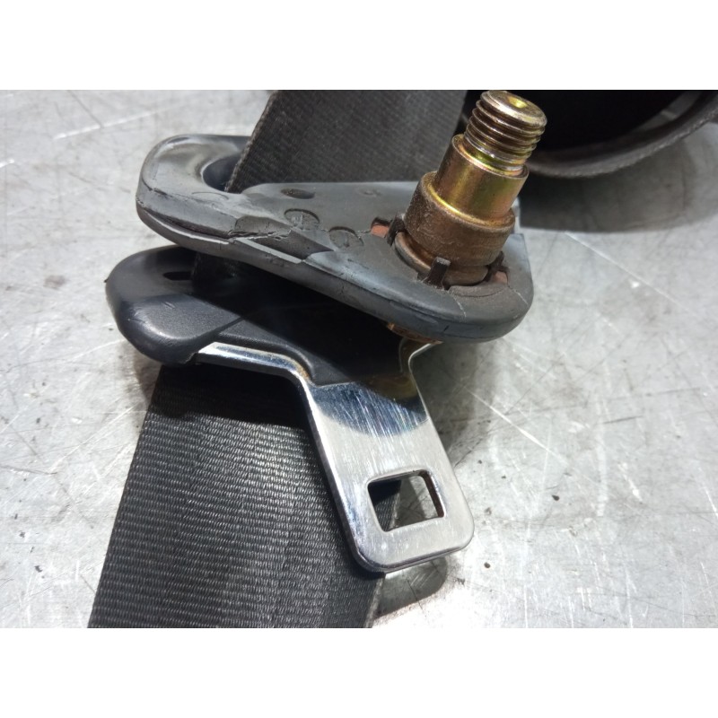 Recambio de cinturon seguridad delantero izquierdo para renault clio ii (bb_, cb_) 1.5 dci (b/cb07) referencia OEM IAM   