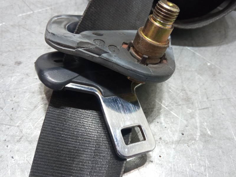 Recambio de cinturon seguridad delantero izquierdo para renault clio ii (bb_, cb_) 1.5 dci (b/cb07) referencia OEM IAM   