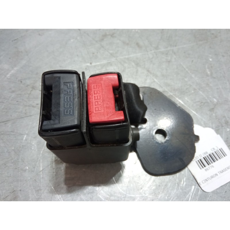 Recambio de anclaje cinturon trasero izquierdo para renault clio ii (bb_, cb_) 1.5 dci (b/cb07) referencia OEM IAM   