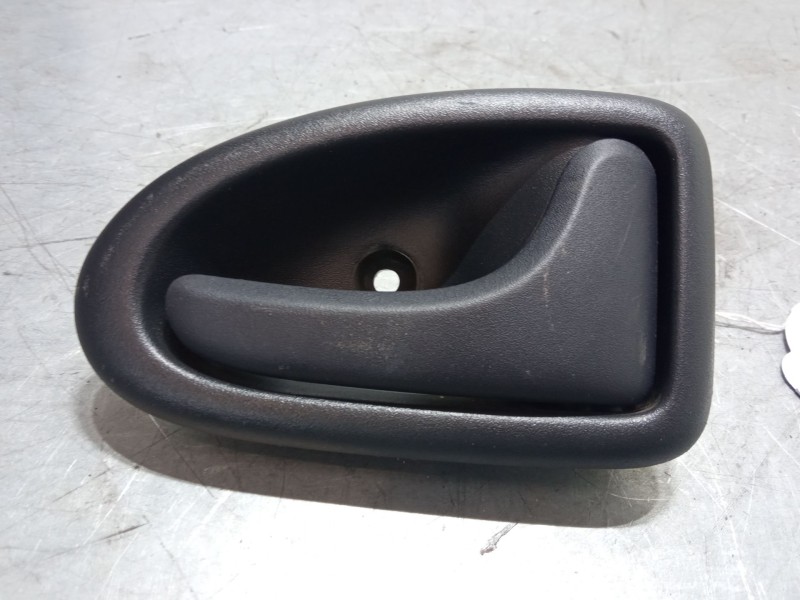 Recambio de maneta interior puerta trasera derecha para renault clio ii (bb_, cb_) 1.5 dci (b/cb07) referencia OEM IAM   