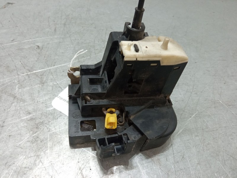 Recambio de cerradura puerta delantera izquierda para renault clio ii (bb_, cb_) 1.5 dci (b/cb07) referencia OEM IAM   