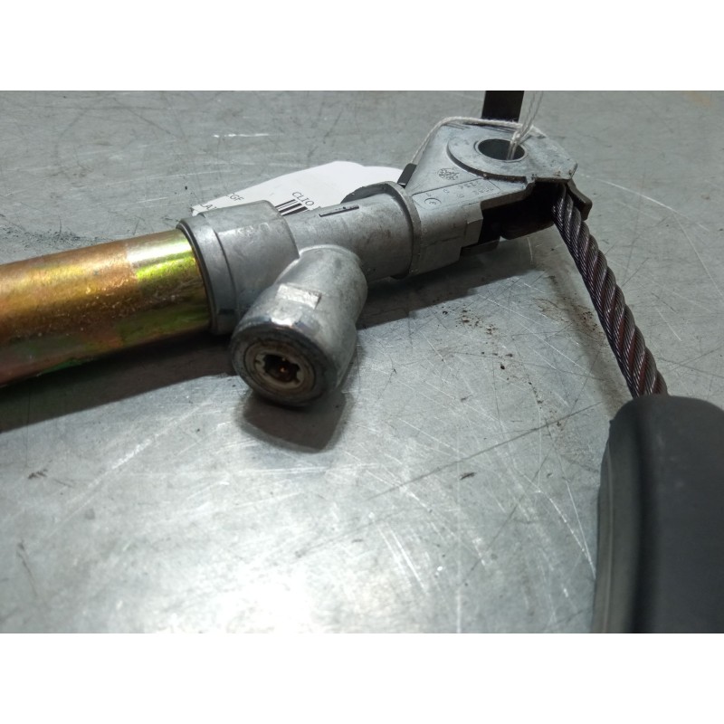 Recambio de anclaje cinturon delantero derecho para renault clio ii (bb_, cb_) 1.5 dci (b/cb07) referencia OEM IAM   