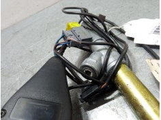 Recambio de anclaje cinturon delantero izquierdo para renault clio ii (bb_, cb_) 1.5 dci (b/cb07) referencia OEM IAM    2